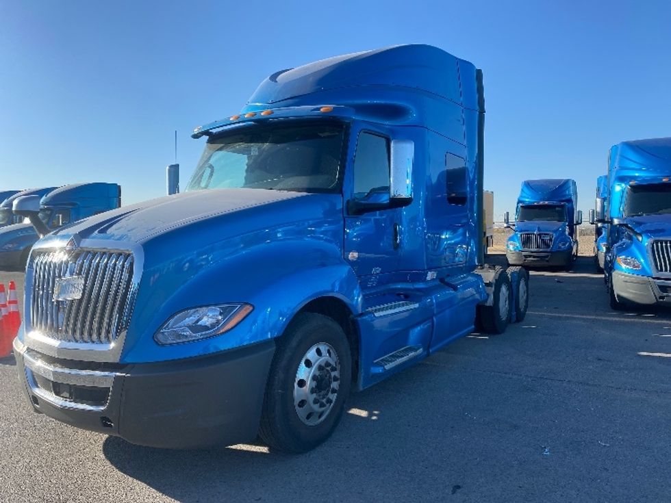 2020 International LT625 LT photo 3