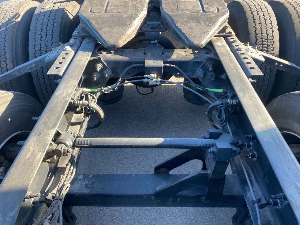 2020 International LT625 LT photo 6