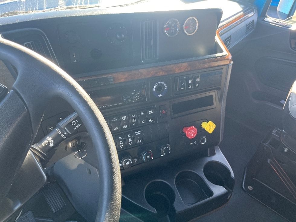 Sleeper Tractor-Heavy Duty Tractors-International-2020-LT625-El Paso-TX-751,389\n\t\tmiles-$ 28,250 - Image 10