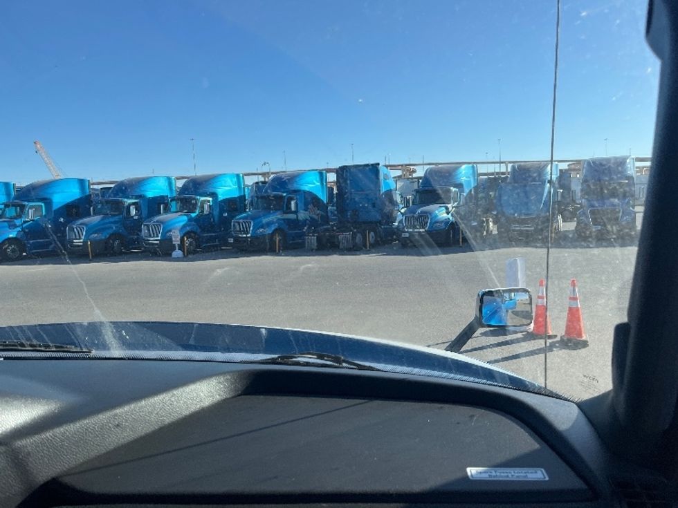 Sleeper Tractor-Heavy Duty Tractors-International-2020-LT625-El Paso-TX-751,389\n\t\tmiles-$ 28,250 - Image 14