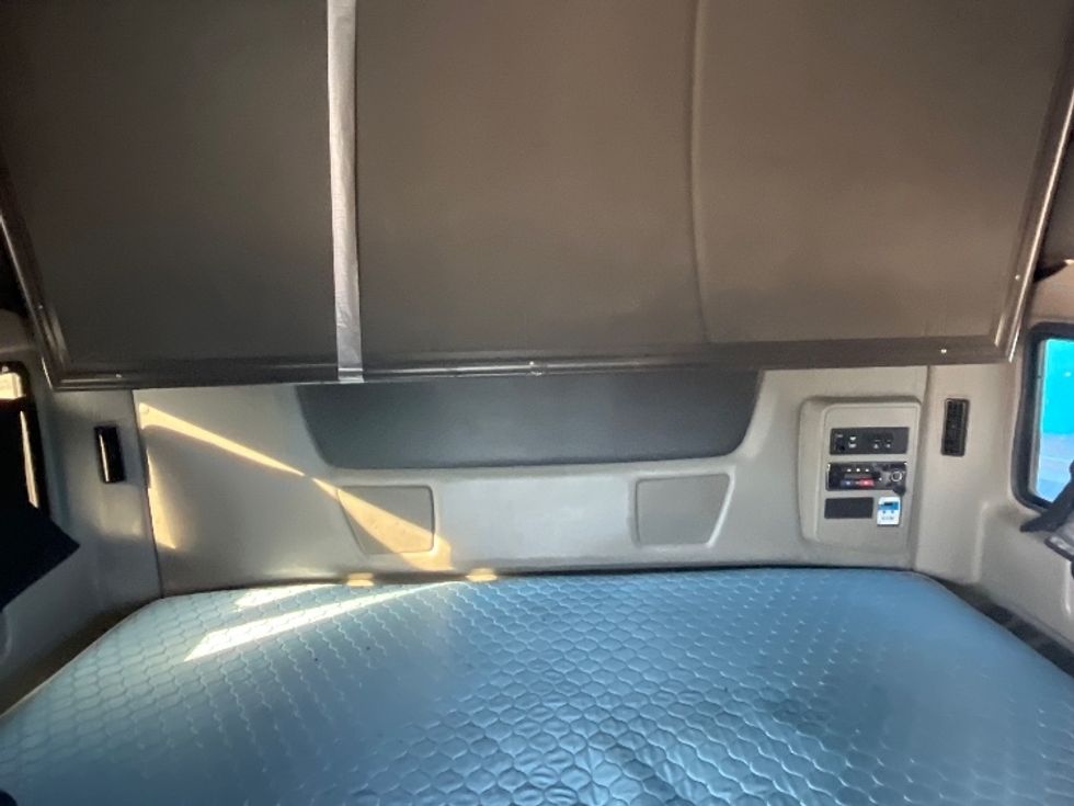 Sleeper Tractor-Heavy Duty Tractors-International-2020-LT625-El Paso-TX-751,389\n\t\tmiles-$ 28,250 - Image 16