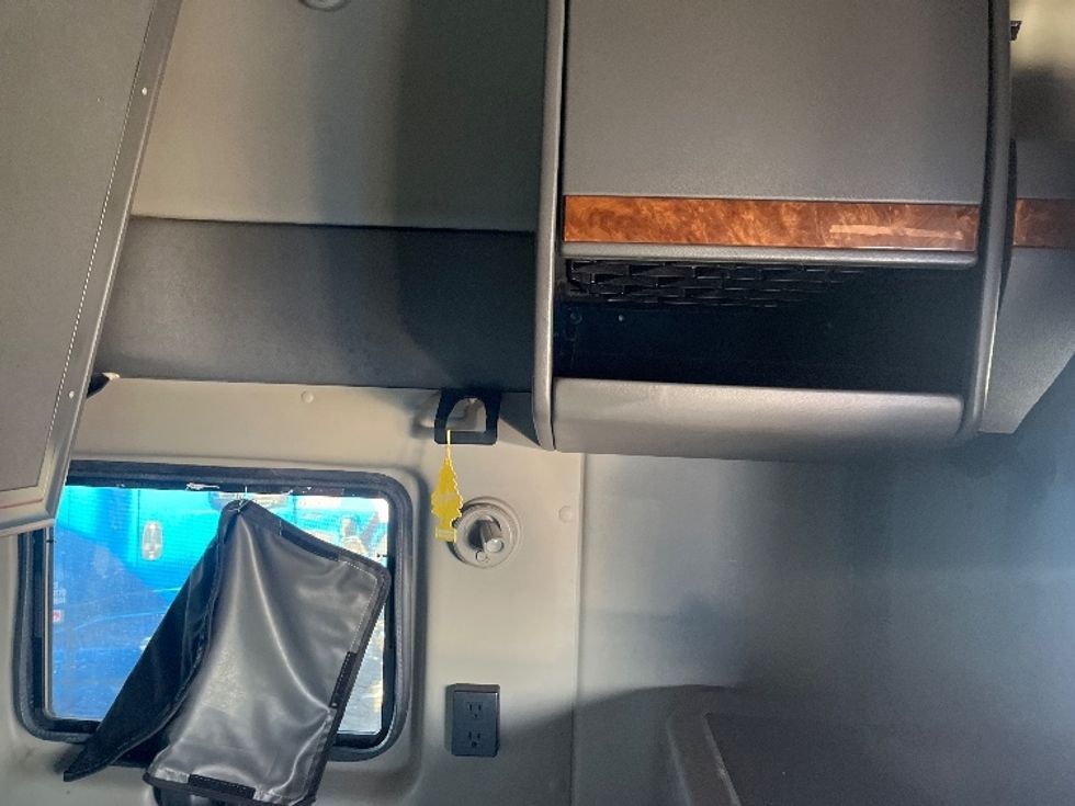 Sleeper Tractor-Heavy Duty Tractors-International-2020-LT625-El Paso-TX-751,389\n\t\tmiles-$ 28,250 - Image 18