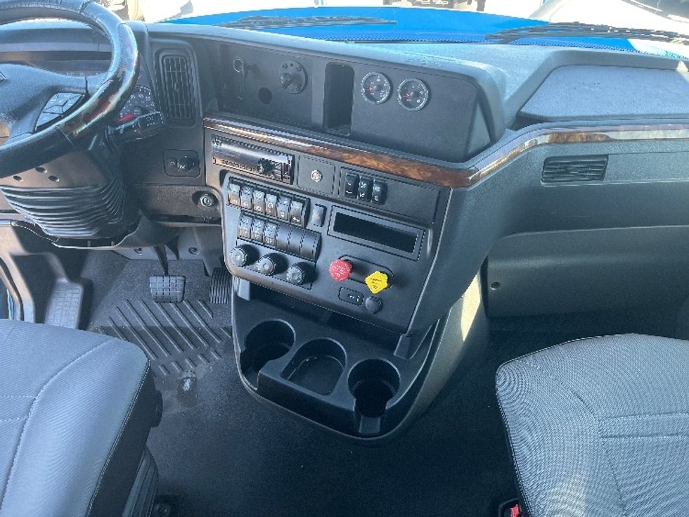 Sleeper Tractor-Heavy Duty Tractors-International-2020-LT625-El Paso-TX-752,248\n\t\tmiles-$ 28,000 - Image 12