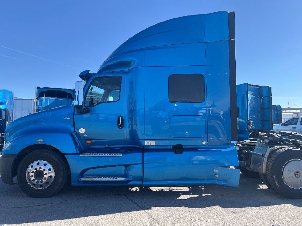 Sleeper Tractor-Heavy Duty Tractors-International-2020-LT625-El Paso-TX-752,248\n\t\tmiles-$ 28,000 - Image 4