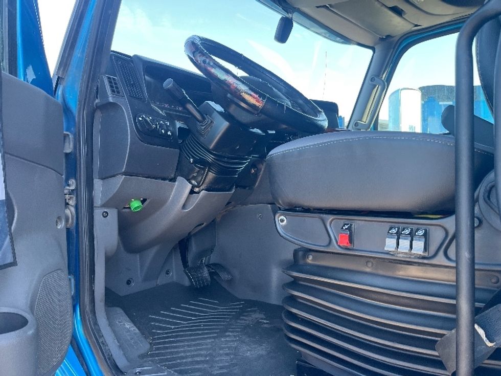 Sleeper Tractor-Heavy Duty Tractors-International-2020-LT625-El Paso-TX-752,248\n\t\tmiles-$ 28,000 - Image 9
