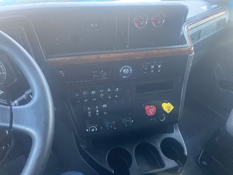 Sleeper Tractor-Heavy Duty Tractors-International-2020-LT625-El Paso-TX-753,821\n\t\tmiles-$ 28,000 - Image 10