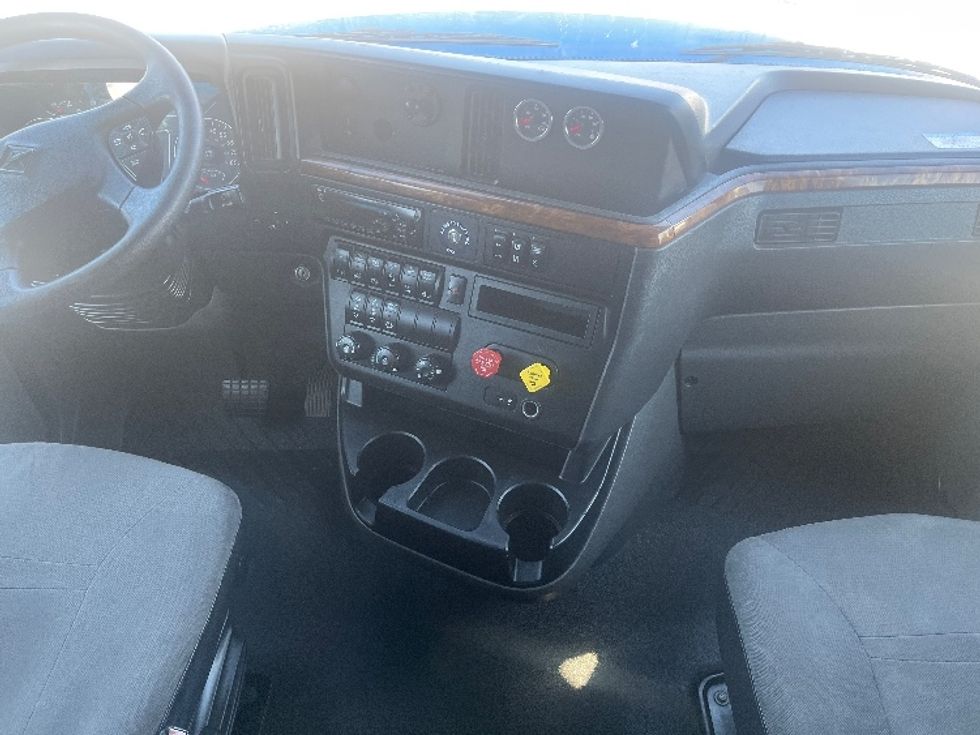 Sleeper Tractor-Heavy Duty Tractors-International-2020-LT625-El Paso-TX-753,821\n\t\tmiles-$ 28,000 - Image 12