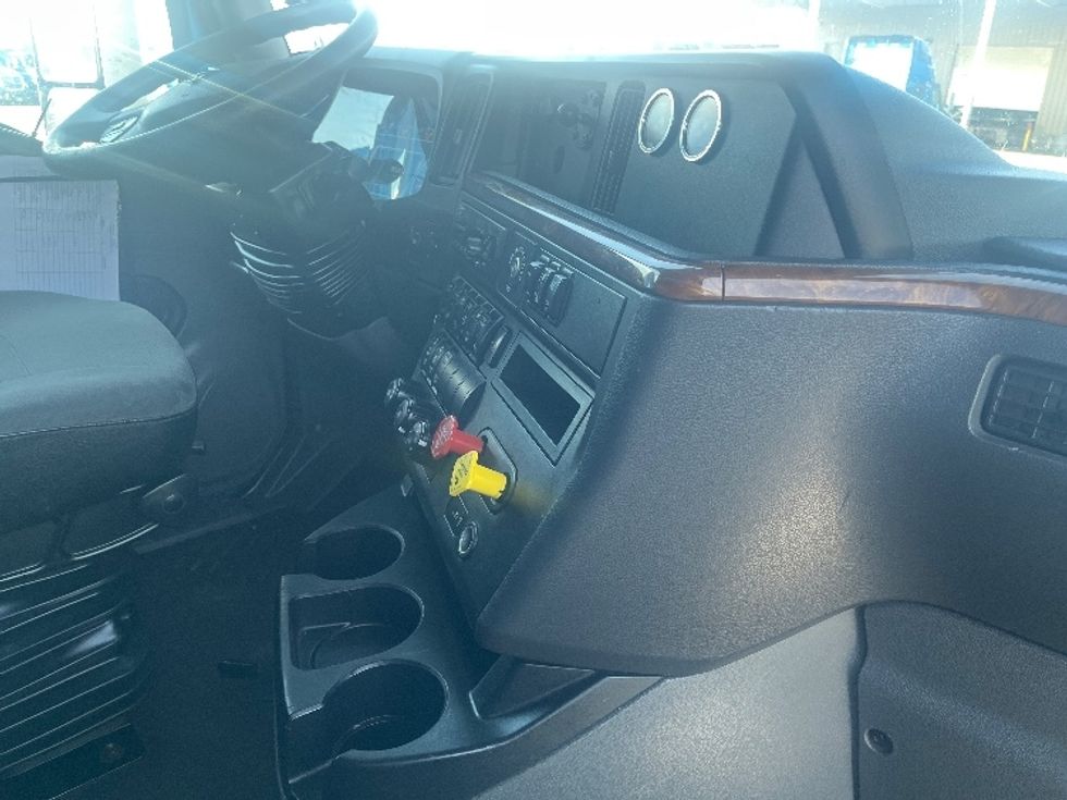 Sleeper Tractor-Heavy Duty Tractors-International-2020-LT625-El Paso-TX-753,821\n\t\tmiles-$ 28,000 - Image 15