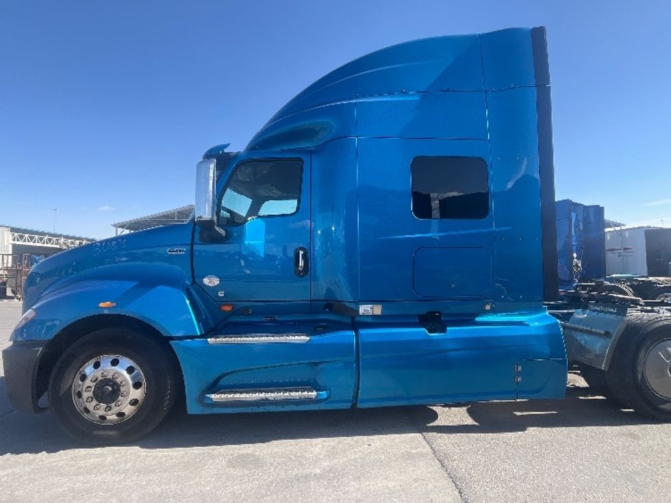 Sleeper Tractor-Heavy Duty Tractors-International-2020-LT625-El Paso-TX-753,821\n\t\tmiles-$ 28,000 - Image 4