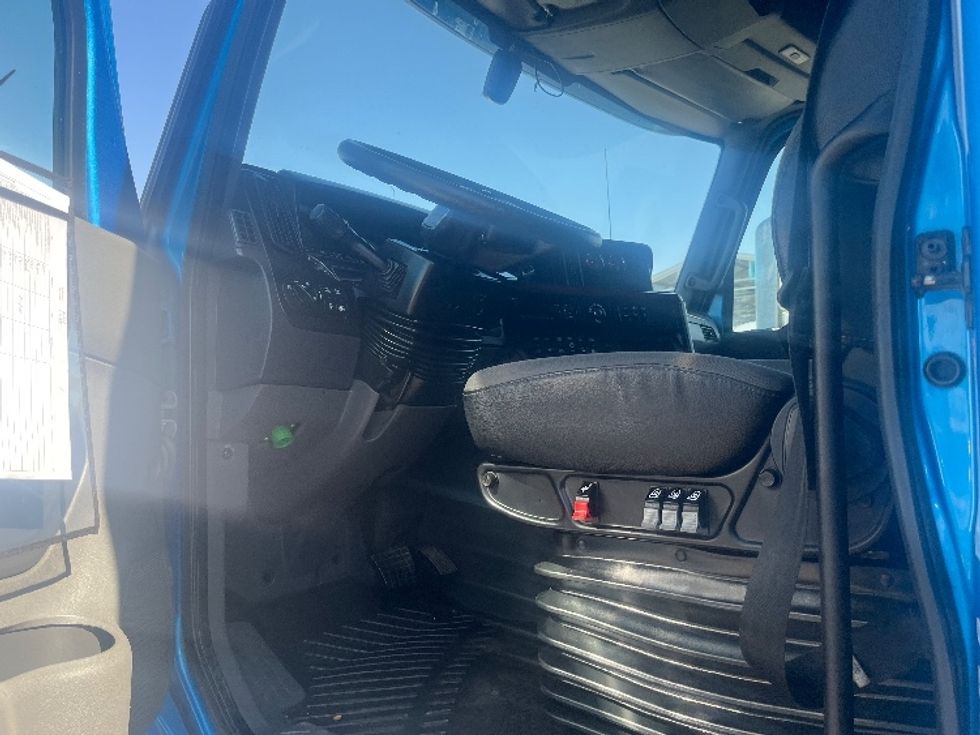 Sleeper Tractor-Heavy Duty Tractors-International-2020-LT625-El Paso-TX-753,821\n\t\tmiles-$ 28,000 - Image 9