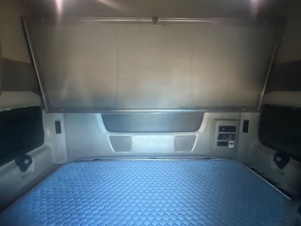 Sleeper Tractor-Heavy Duty Tractors-International-2020-LT625-El Paso-TX-754,052\n\t\tmiles-$ 28,000 - Image 16