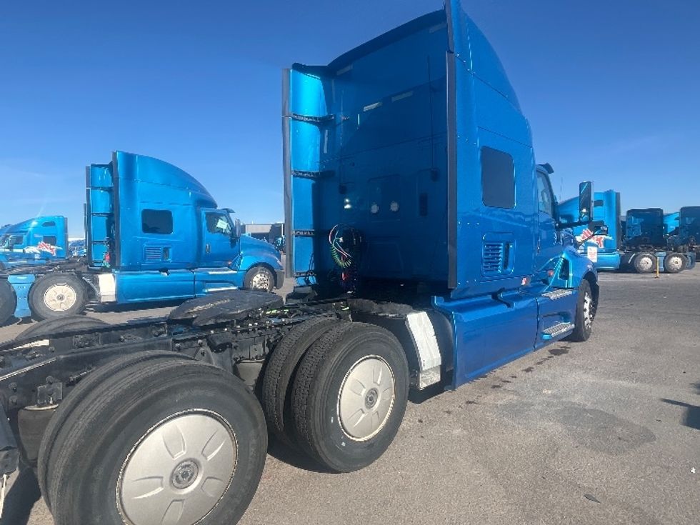 Sleeper Tractor-Heavy Duty Tractors-International-2020-LT625-El Paso-TX-754,052\n\t\tmiles-$ 28,000 - Image 7