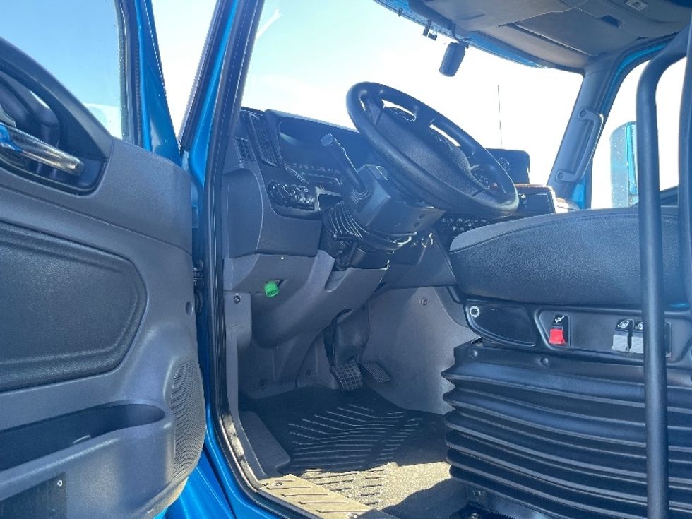 Sleeper Tractor-Heavy Duty Tractors-International-2020-LT625-El Paso-TX-754,052\n\t\tmiles-$ 28,000 - Image 9