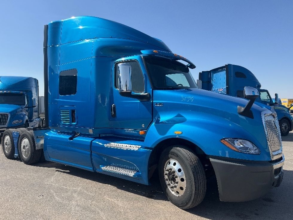 Sleeper Tractor-Heavy Duty Tractors-International-2020-LT625-El Paso-TX-757,249\n\t\tmiles-$ 28,000 - Image 1