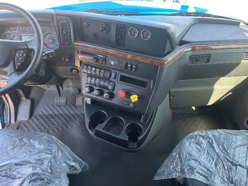 Sleeper Tractor-Heavy Duty Tractors-International-2020-LT625-El Paso-TX-757,249\n\t\tmiles-$ 28,000 - Image 12