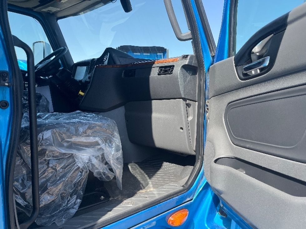 Sleeper Tractor-Heavy Duty Tractors-International-2020-LT625-El Paso-TX-757,249\n\t\tmiles-$ 28,000 - Image 13