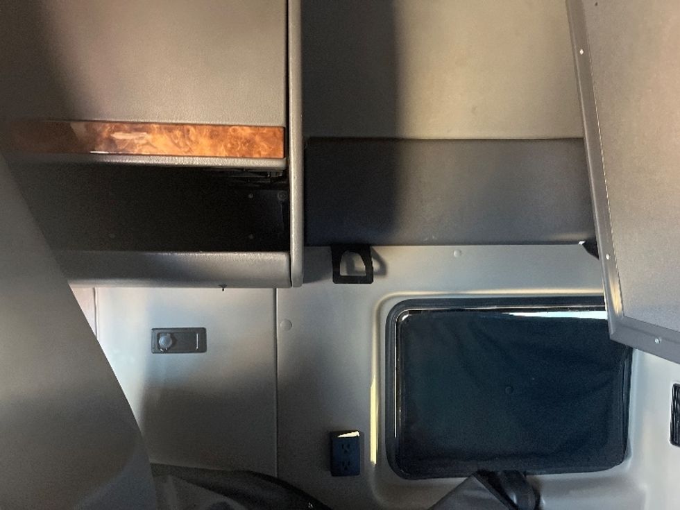 Sleeper Tractor-Heavy Duty Tractors-International-2020-LT625-El Paso-TX-757,249\n\t\tmiles-$ 28,000 - Image 19