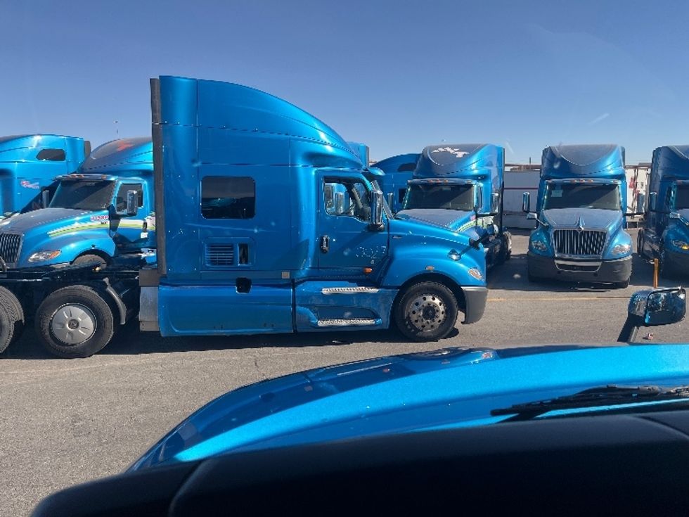 2020 International LT625 LT photo 10