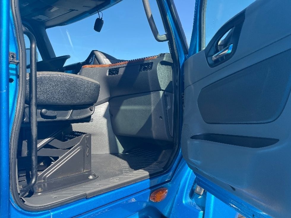 Sleeper Tractor-Heavy Duty Tractors-International-2020-LT625-El Paso-TX-757,924\n\t\tmiles-$ 28,000 - Image 13