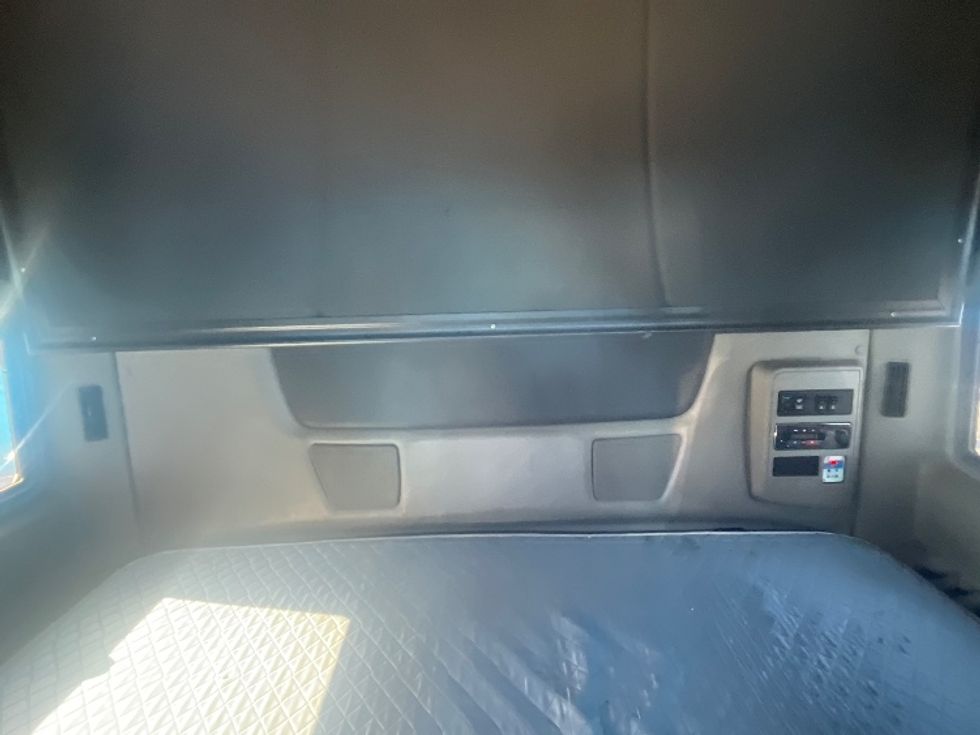 2020 International LT625 LT photo 14