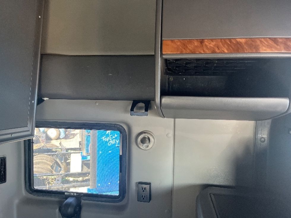 Sleeper Tractor-Heavy Duty Tractors-International-2020-LT625-El Paso-TX-757,924\n\t\tmiles-$ 28,000 - Image 18