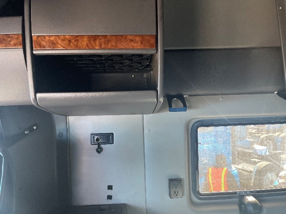 Sleeper Tractor-Heavy Duty Tractors-International-2020-LT625-El Paso-TX-757,924\n\t\tmiles-$ 28,000 - Image 19