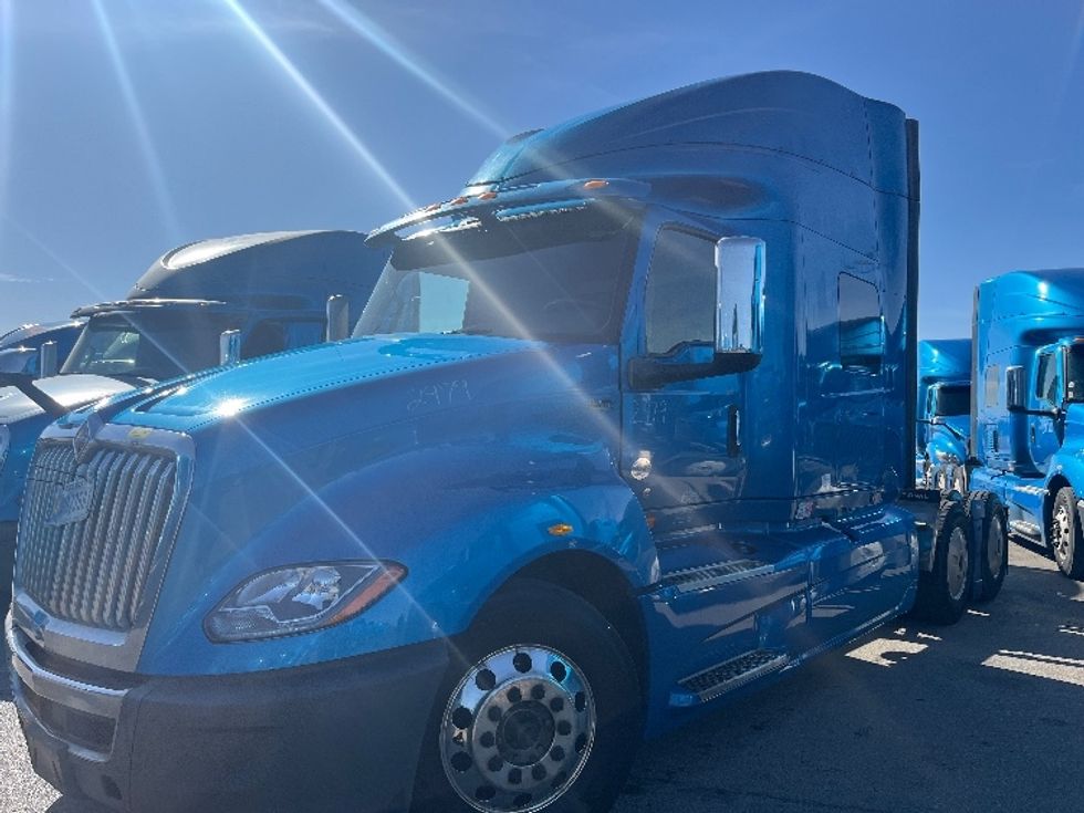 2020 International LT625 LT photo 3