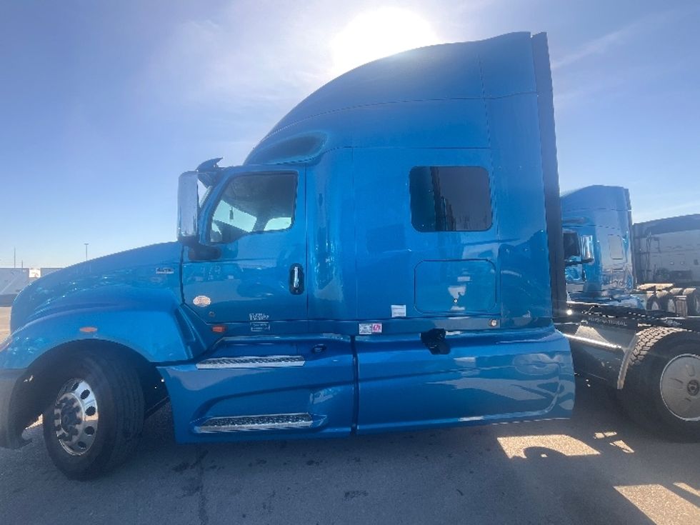 2020 International LT625 LT photo 4