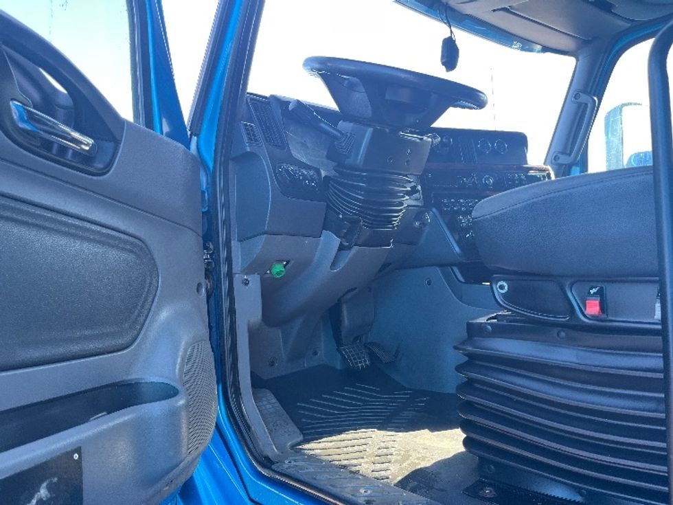 Sleeper Tractor-Heavy Duty Tractors-International-2020-LT625-El Paso-TX-757,924\n\t\tmiles-$ 28,000 - Image 9