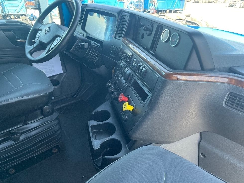 Sleeper Tractor-Heavy Duty Tractors-International-2020-LT625-El Paso-TX-758,313\n\t\tmiles-$ 28,000 - Image 15