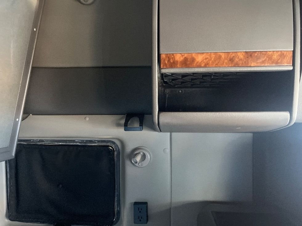 Sleeper Tractor-Heavy Duty Tractors-International-2020-LT625-El Paso-TX-758,313\n\t\tmiles-$ 28,000 - Image 18