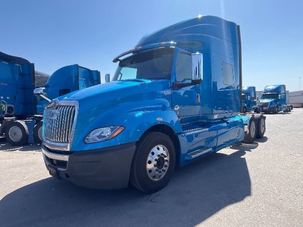Sleeper Tractor-Heavy Duty Tractors-International-2020-LT625-El Paso-TX-758,313\n\t\tmiles-$ 28,000 - Image 3
