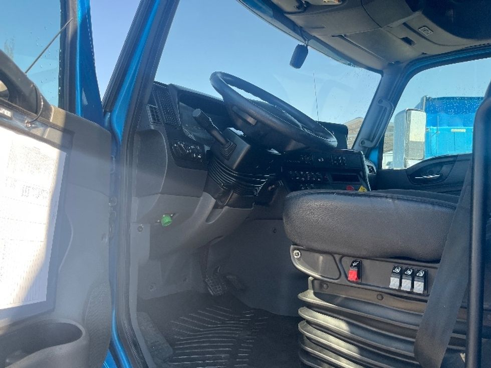 Sleeper Tractor-Heavy Duty Tractors-International-2020-LT625-El Paso-TX-759,333\n\t\tmiles-$ 28,000 - Image 9