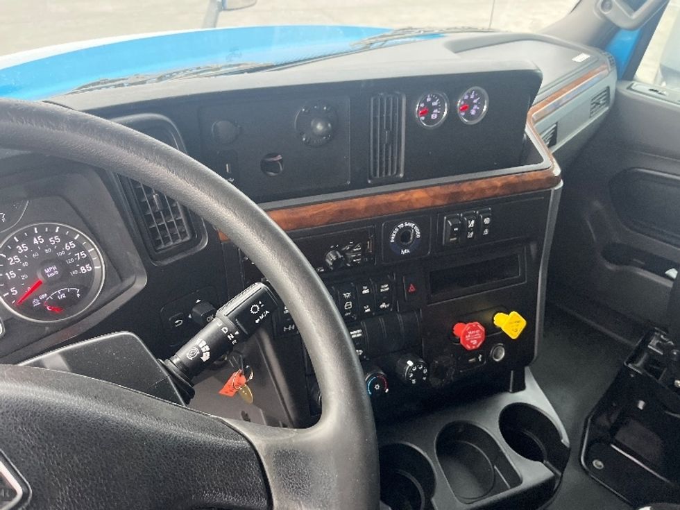 Sleeper Tractor-Heavy Duty Tractors-International-2020-LT625-El Paso-TX-759,368\n\t\tmiles-$ 28,000 - Image 10