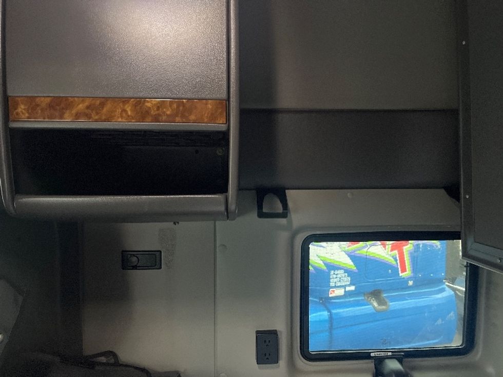 Sleeper Tractor-Heavy Duty Tractors-International-2020-LT625-El Paso-TX-759,368\n\t\tmiles-$ 28,000 - Image 19