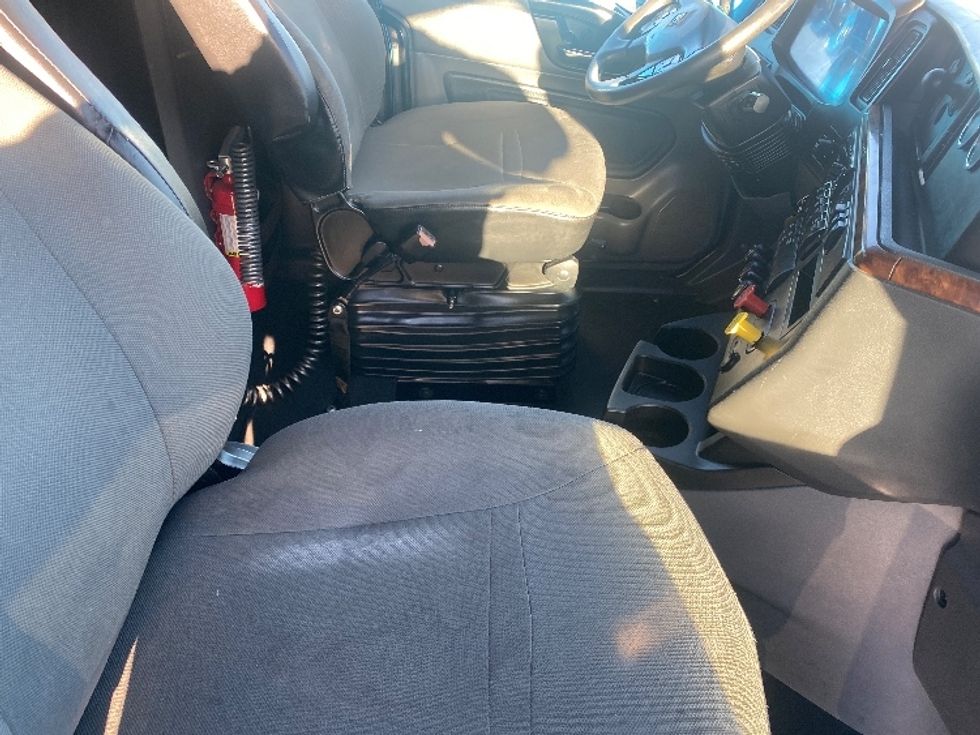 Sleeper Tractor-Heavy Duty Tractors-International-2020-LT625-El Paso-TX-759,446\n\t\tmiles-$ 28,000 - Image 15