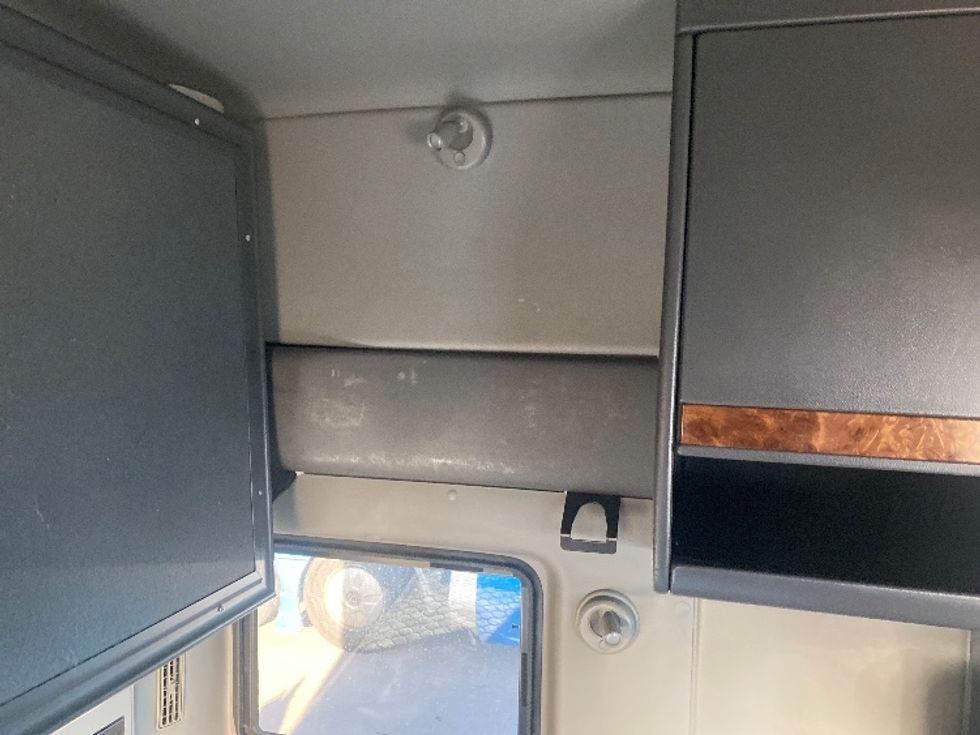 Sleeper Tractor-Heavy Duty Tractors-International-2020-LT625-El Paso-TX-759,446\n\t\tmiles-$ 28,000 - Image 18