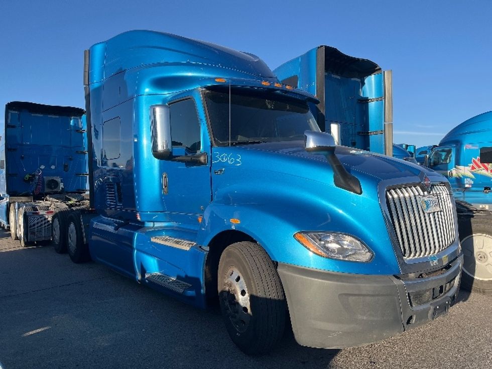 Sleeper Tractor-Heavy Duty Tractors-International-2020-LT625-El Paso-TX-764,519\n\t\tmiles-$ 28,000 - Image 1