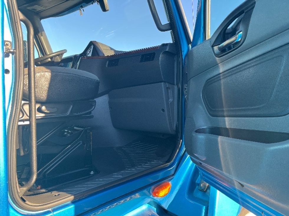 Sleeper Tractor-Heavy Duty Tractors-International-2020-LT625-El Paso-TX-764,519\n\t\tmiles-$ 28,000 - Image 13