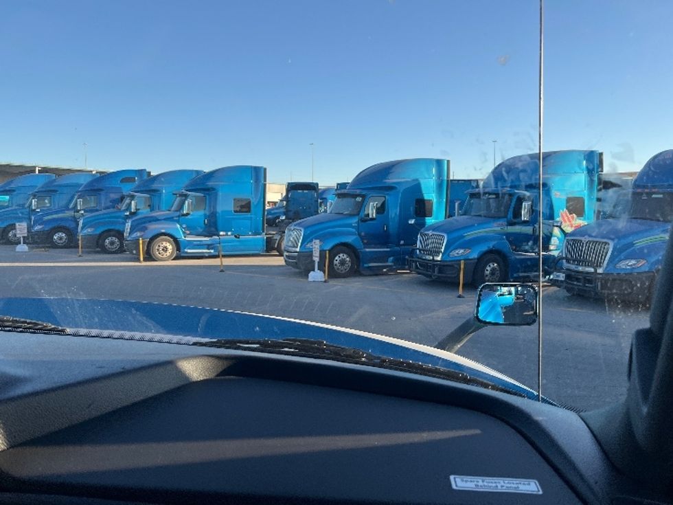 Sleeper Tractor-Heavy Duty Tractors-International-2020-LT625-El Paso-TX-764,519\n\t\tmiles-$ 28,000 - Image 14