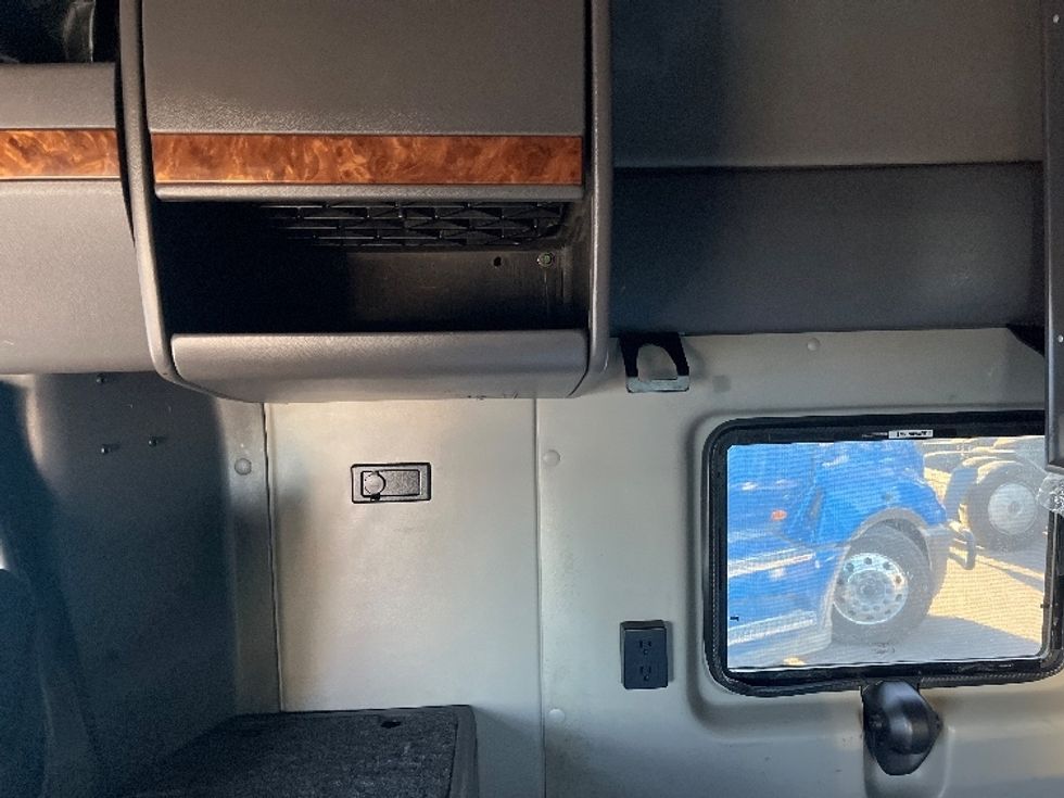 Sleeper Tractor-Heavy Duty Tractors-International-2020-LT625-El Paso-TX-764,519\n\t\tmiles-$ 28,000 - Image 19