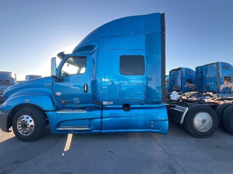 Sleeper Tractor-Heavy Duty Tractors-International-2020-LT625-El Paso-TX-764,519\n\t\tmiles-$ 28,000 - Image 4