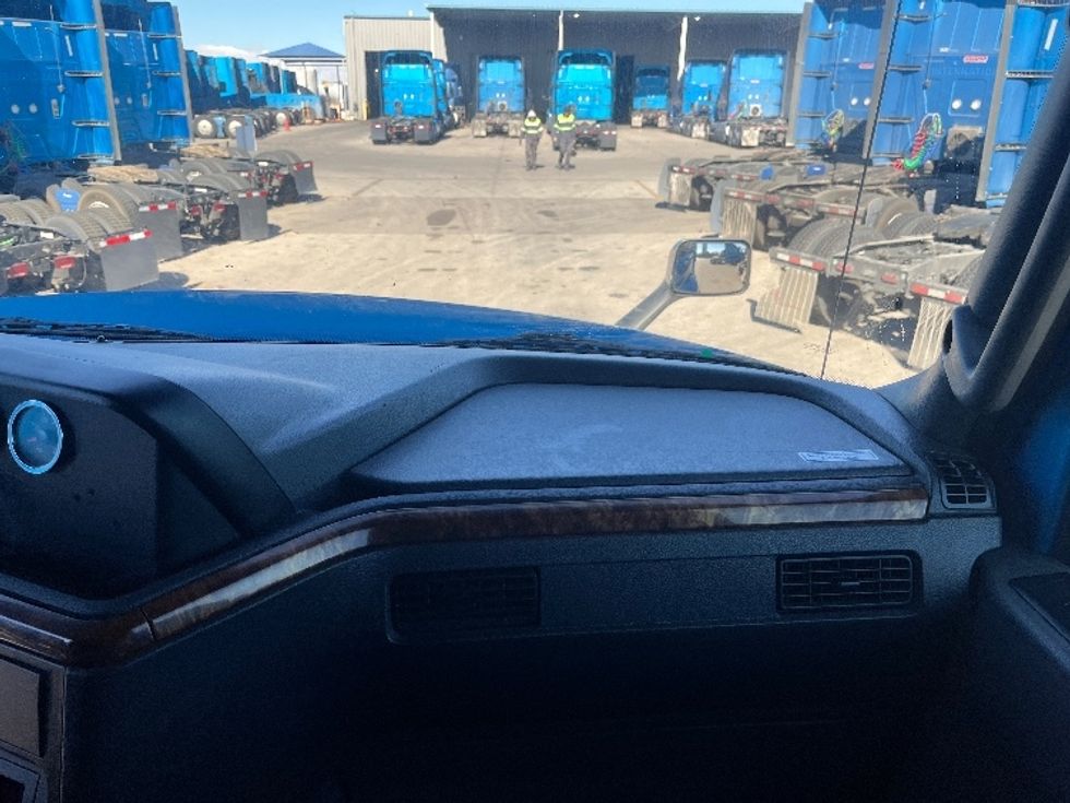 Sleeper Tractor-Heavy Duty Tractors-International-2020-LT625-El Paso-TX-764,890\n\t\tmiles-$ 28,000 - Image 14