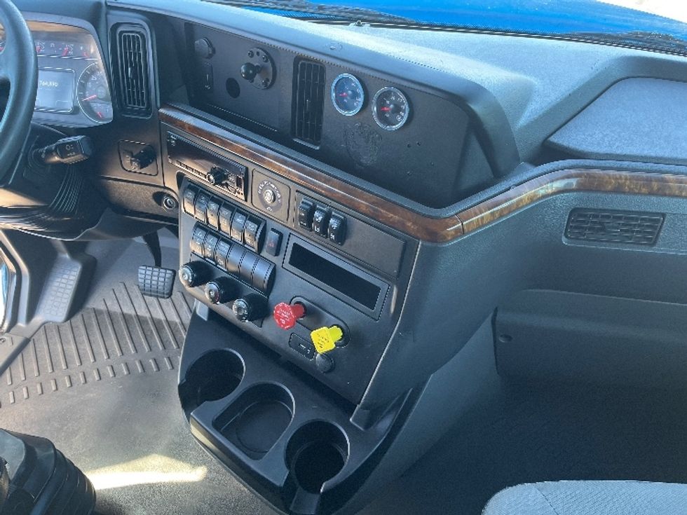 Sleeper Tractor-Heavy Duty Tractors-International-2020-LT625-El Paso-TX-764,890\n\t\tmiles-$ 28,000 - Image 15