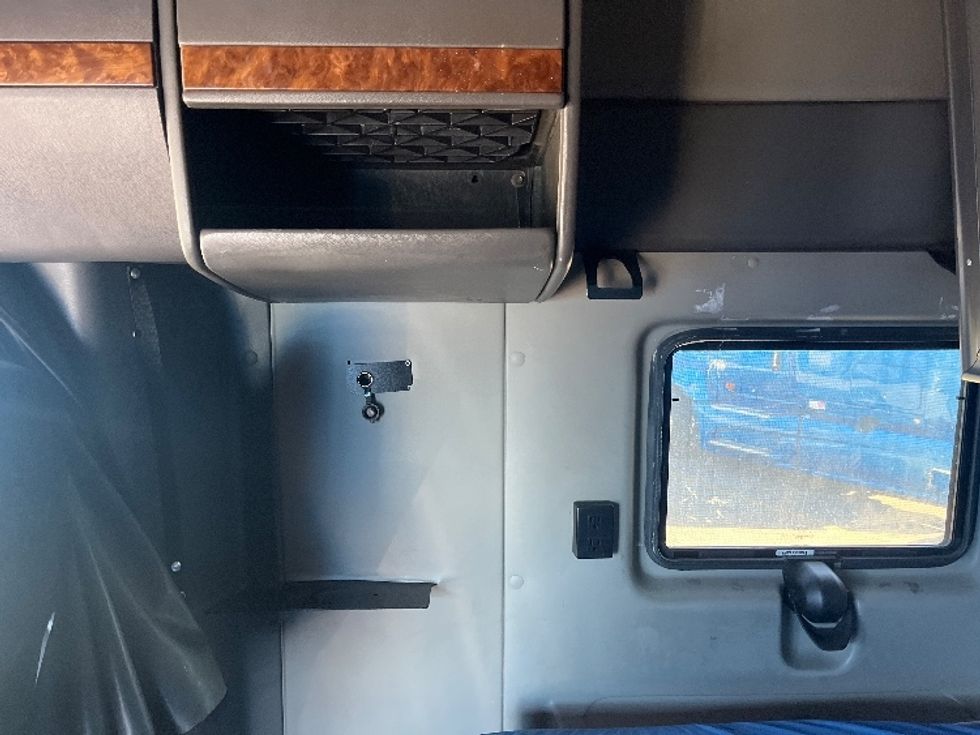 Sleeper Tractor-Heavy Duty Tractors-International-2020-LT625-El Paso-TX-764,890\n\t\tmiles-$ 28,000 - Image 16