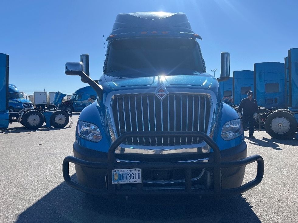 Sleeper Tractor-Heavy Duty Tractors-International-2020-LT625-El Paso-TX-764,890\n\t\tmiles-$ 28,000 - Image 2