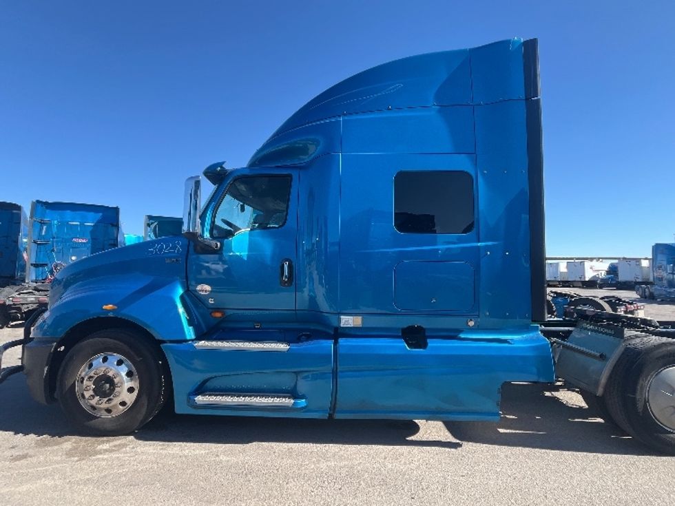 Sleeper Tractor-Heavy Duty Tractors-International-2020-LT625-El Paso-TX-764,890\n\t\tmiles-$ 28,000 - Image 4