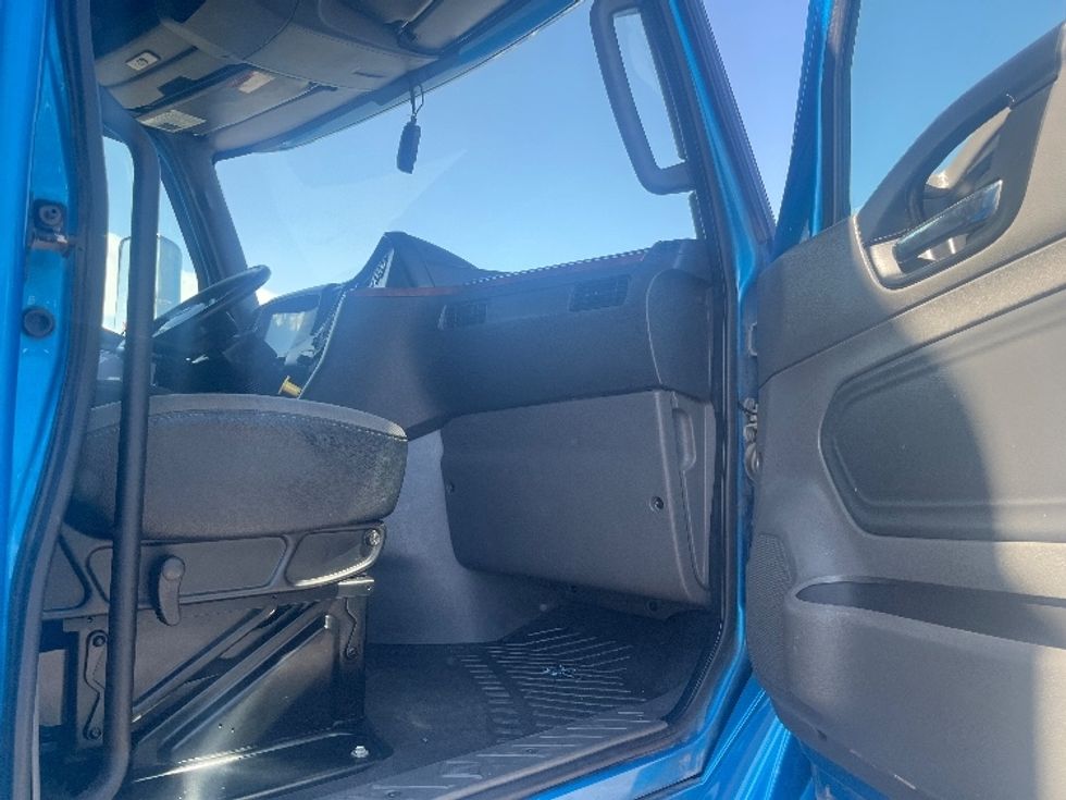 Sleeper Tractor-Heavy Duty Tractors-International-2020-LT625-El Paso-TX-767,188\n\t\tmiles-$ 28,000 - Image 13