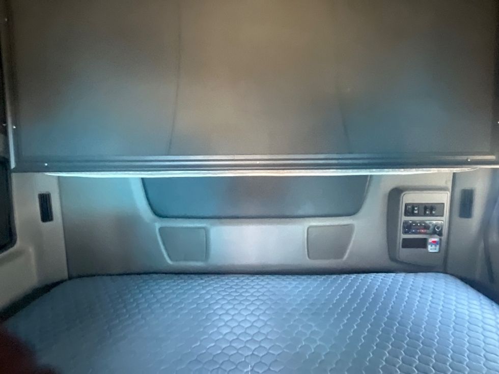 Sleeper Tractor-Heavy Duty Tractors-International-2020-LT625-El Paso-TX-767,188\n\t\tmiles-$ 28,000 - Image 16