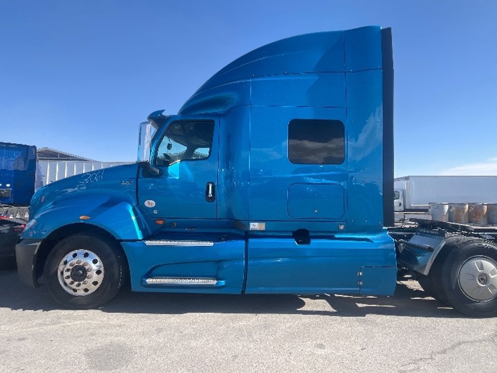 Sleeper Tractor-Heavy Duty Tractors-International-2020-LT625-El Paso-TX-767,188\n\t\tmiles-$ 28,000 - Image 4